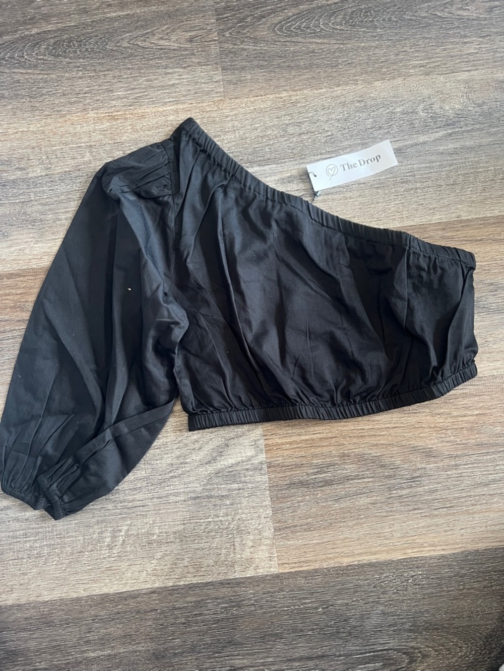 (12) NWT The Drop Black One-Shoulder Puff Sleeve Crop Top